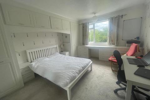 3 bedroom semi-detached house to rent, Waverley Road, Harrow HA2