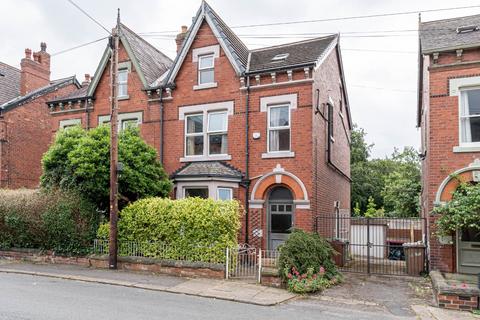 3 bedroom semi-detached house for sale, Roundhay Mount, Leeds