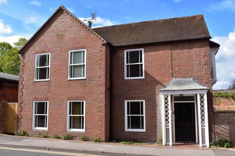 2 bedroom semi-detached house to rent, Church Street, Hungerford