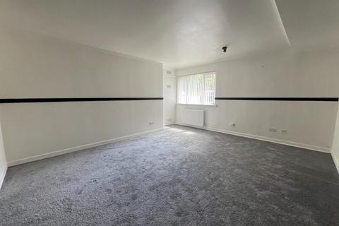 2 bedroom flat to rent, Elm Court, South Lanarkshire, Blantyre, G72