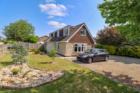 4 bedroom detached house for sale, Fernhurst Close, Hayling Island