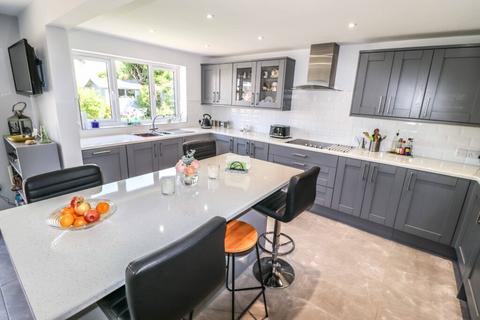 44 Fernhurst Close, Hayling Island, PO11 0DT
