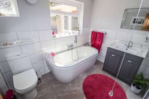 44 Fernhurst Close, Hayling Island, PO11 0DT