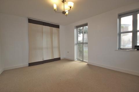 2 bedroom apartment to rent, Stockswell Farm Court, Widnes, WA8