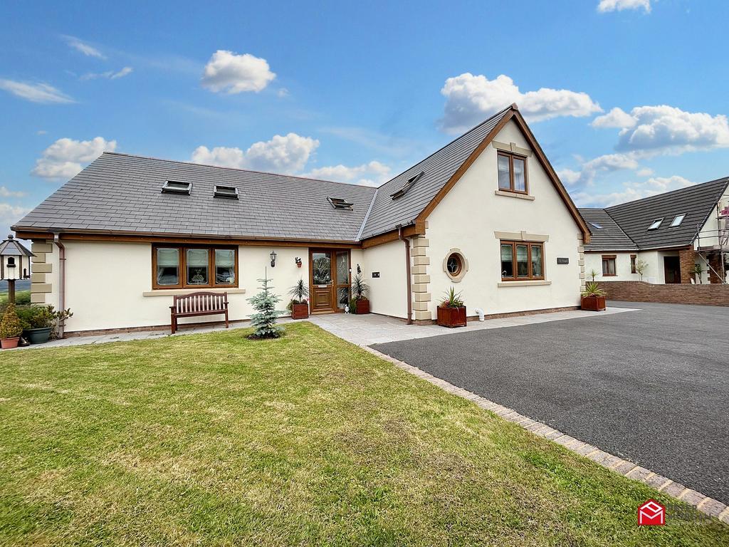 Penybanc, Rhigos, Aberdare, Rhondda... 5 bed detached bungalow for