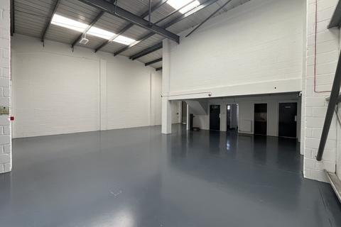Industrial unit to rent, Southern Road, Aylesbury HP19