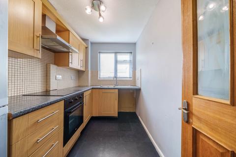1 bedroom maisonette to rent, Strickland Way Orpington BR6