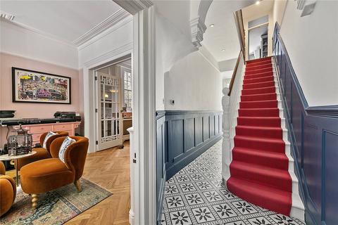 8 Lawn Crescent, Richmond, TW9 3NR