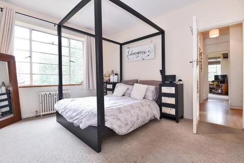 1 bedroom flat for sale, Wyke Road, Raynes Park
