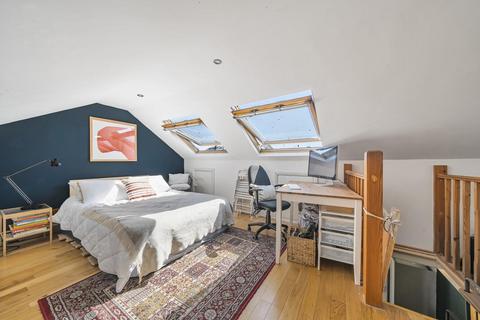 10a Wingford Road, London, SW2 4DS