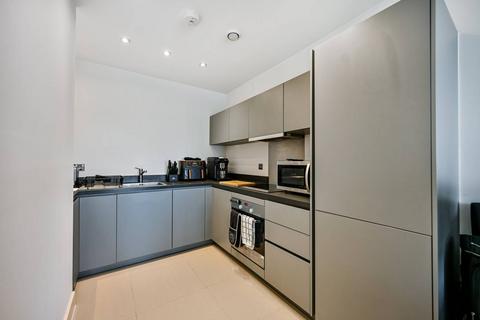 1 bedroom flat for sale, Coombe Lane, Raynes Park, London, SW20