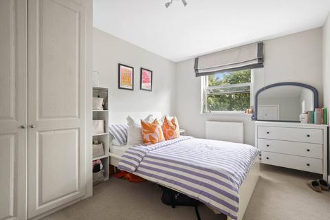 2 bedroom flat to rent, Groveway, Oval, London, SW9