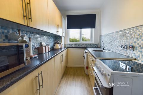 2 bedroom flat for sale, Hook Road, Chessington, Surrey. KT9