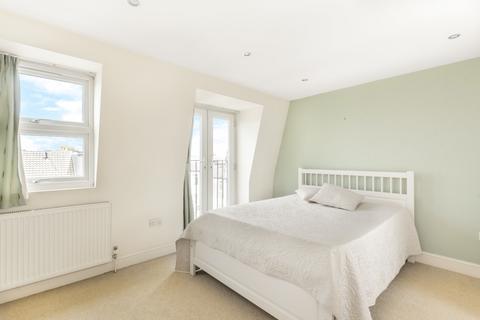 4 bedroom house to rent, Ravensbury Road Earlsfield SW18