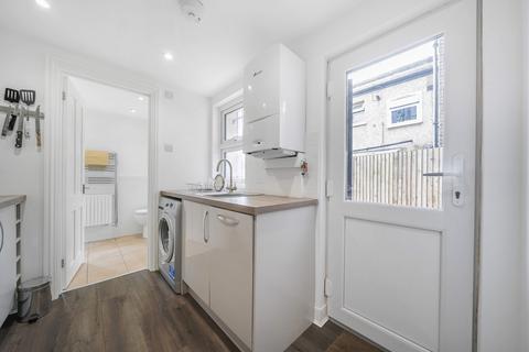 1 bedroom flat to rent, Cantwell Road Plumstead SE18