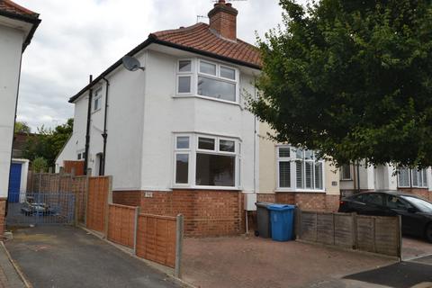 2 bedroom semi-detached house to rent, Clare Road, Maidenhead, SL6