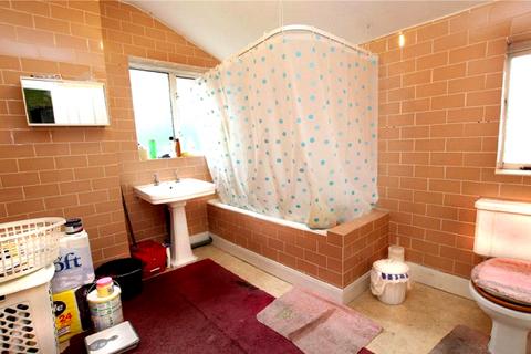 2 bedroom terraced house to rent, Marmadon Road, London SE18