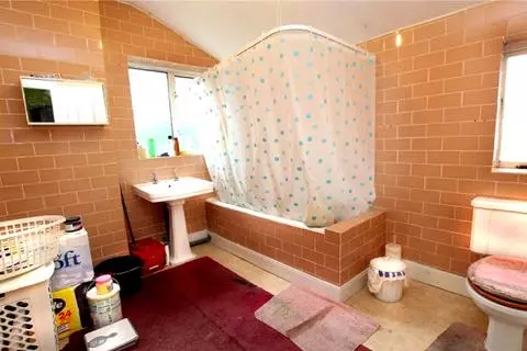 2 bedroom terraced house to rent - View 2
