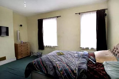2 bedroom terraced house to rent - View 4
