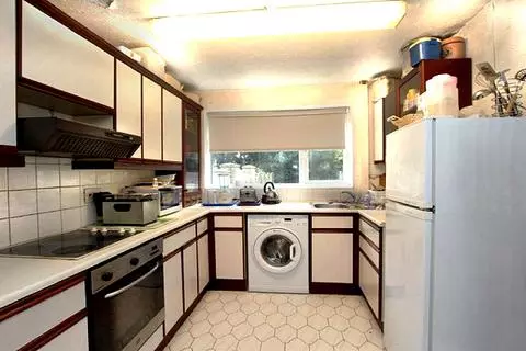 2 bedroom terraced house to rent - View 5
