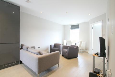 3 bedroom apartment to rent, Kingston Road, London SW19