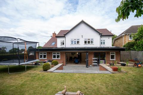 5 bedroom detached house for sale, Wakehams Hill, Pinner HA5