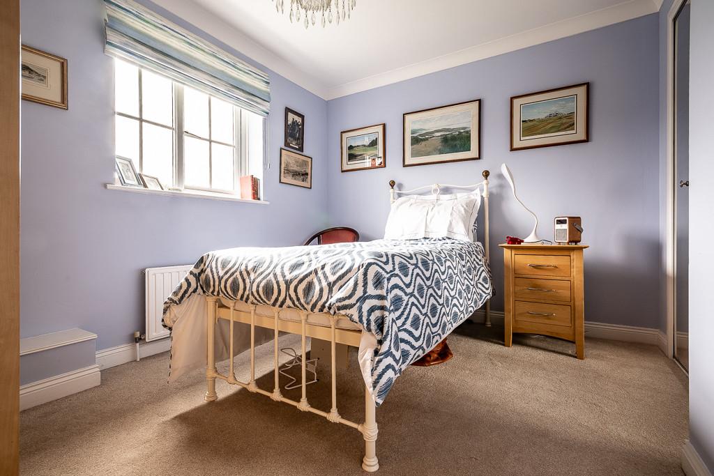 8 Roche Gardens - Web-36