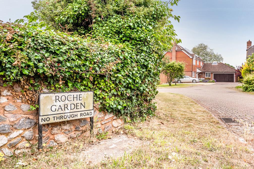 8 Roche Gardens - Web-3