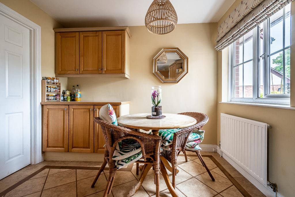 8 Roche Gardens - Web-43