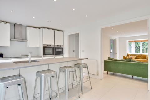 73 Baynard Avenue, Little Dunmow, Dunmow, CM6 3FD
