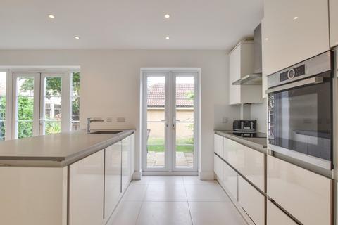 73 Baynard Avenue, Little Dunmow, Dunmow, CM6 3FD