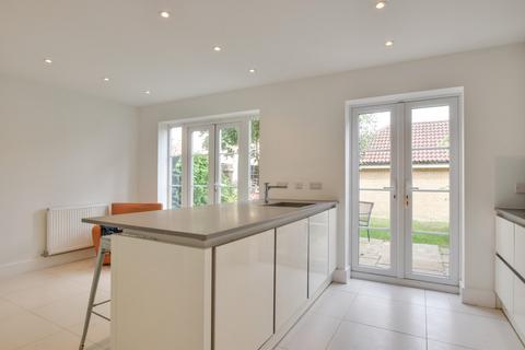 73 Baynard Avenue, Little Dunmow, Dunmow, CM6 3FD