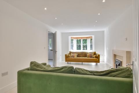73 Baynard Avenue, Little Dunmow, Dunmow, CM6 3FD