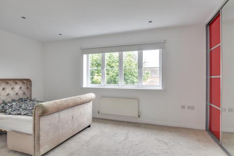 73 Baynard Avenue, Little Dunmow, Dunmow, CM6 3FD