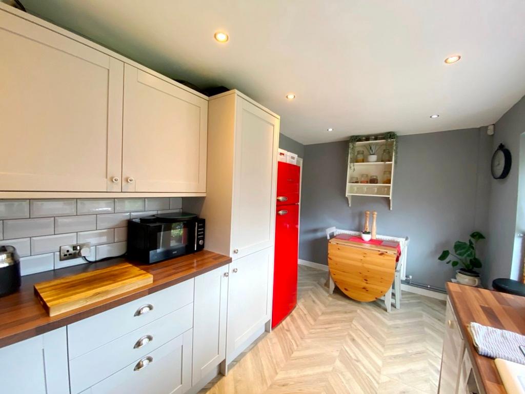Dining kitchen