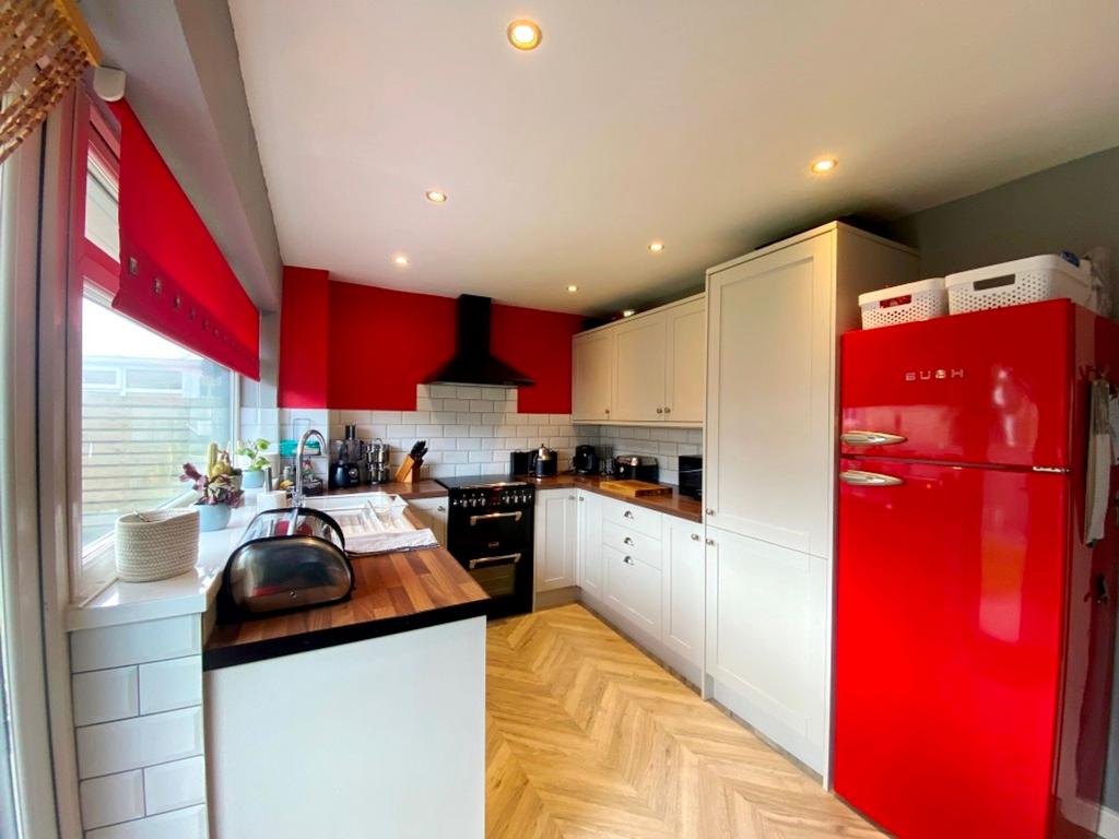 Dining kitchen