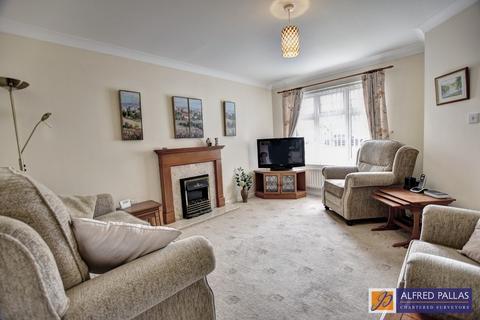 3 bedroom end of terrace house for sale, Roker Park Close, Roker