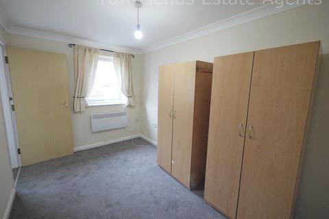 2 bedroom maisonette to rent, WIndsor Close, Northwood Hills HA6