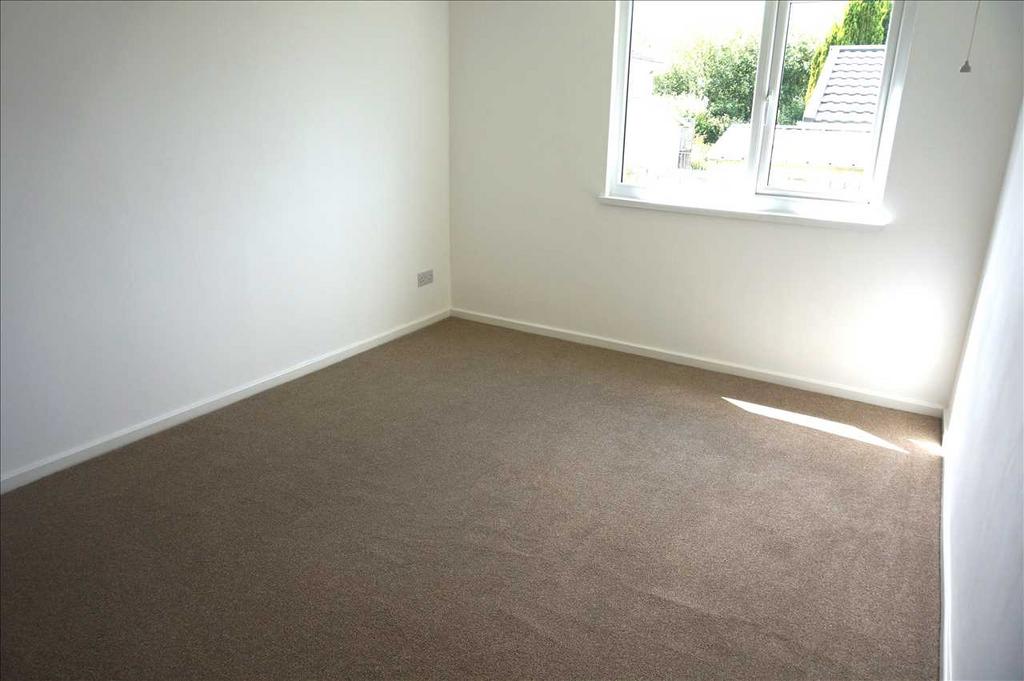 Back bedroom 2 :