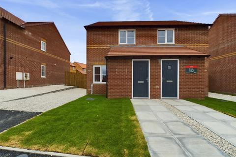 2 bedroom semi-detached house to rent, Wagtail Drive, Poolsbrook