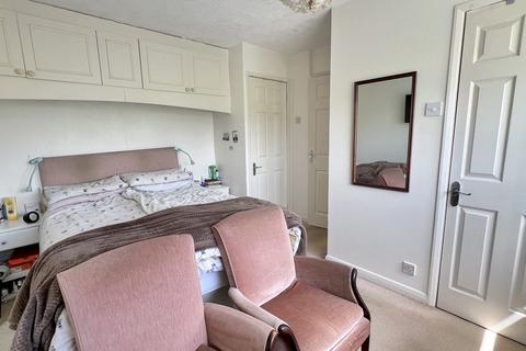 16 Ashley Coombe, Warminster, BA12 9QU