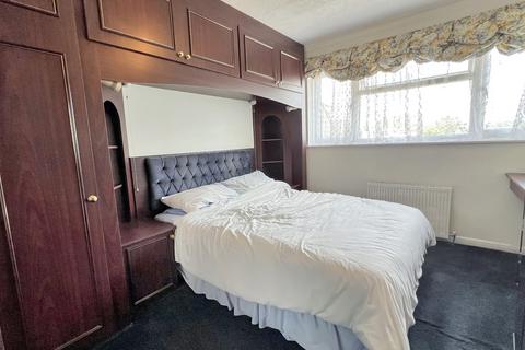 16 Ashley Coombe, Warminster, BA12 9QU