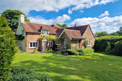 3 bedroom detached house for sale, Shirley Holms, Sway, Lymington SO41