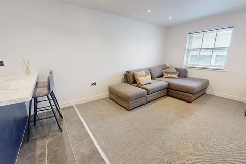2 bedroom apartment to rent, High Street, Cheltenham