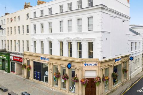 2 bedroom apartment to rent, High Street, Cheltenham