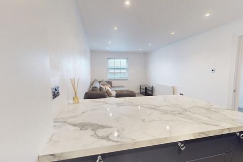 2 bedroom apartment to rent, High Street, Cheltenham