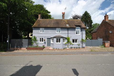 4 bedroom detached house to rent, Church Street, Malpas, Cheshire