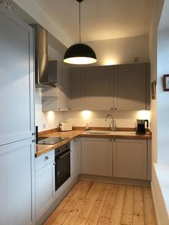 Mary Elmslie Court, AB24