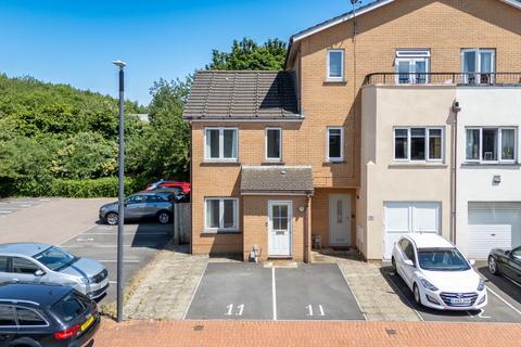 2 bedroom end of terrace house for sale, Grangemoor Court, Cardiff