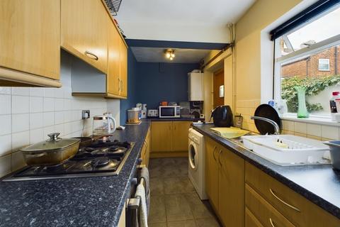2 bedroom terraced house for sale, South Street, Chester